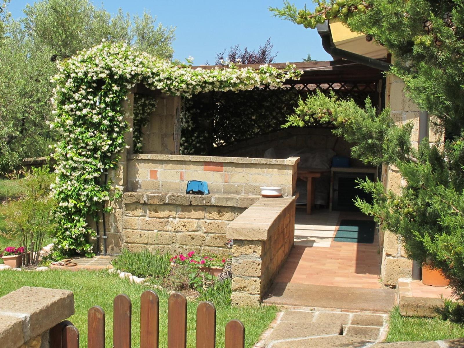 Il Borgo Centro Vacanze Guardistallo Bagian luar foto